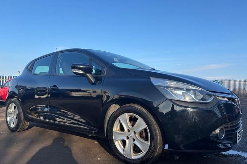 Used Renault Clio IV Dynamique 75 HP (55 kW) 2015 Black Hatchback
