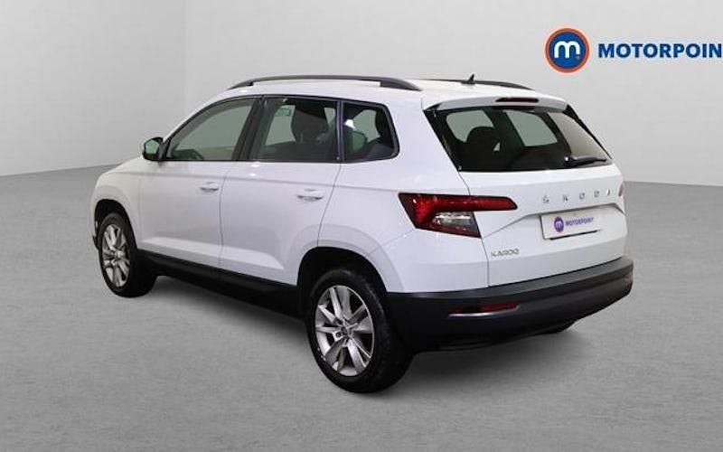 Used Skoda Karoq SE Technology 150 HP (110 kW) 2020 White SUV