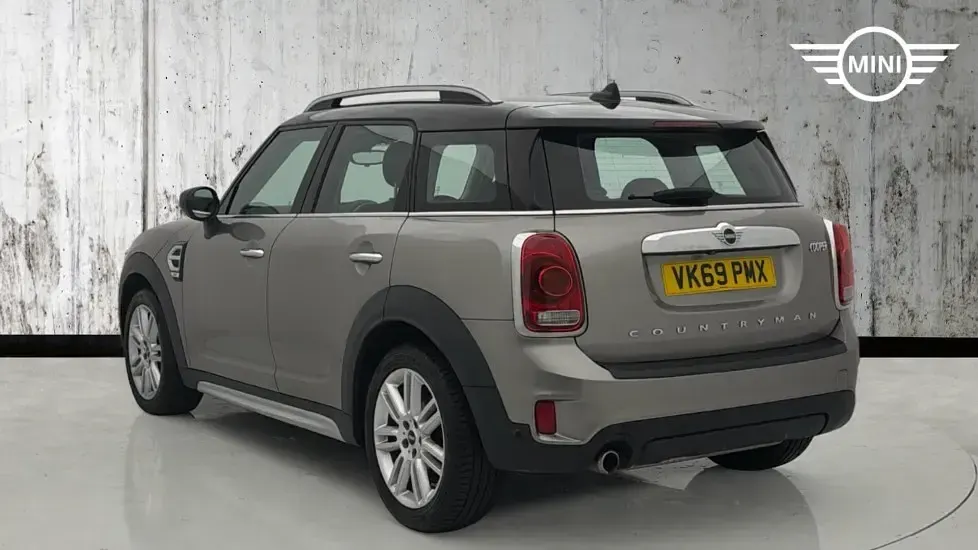 Used Mini Cooper Countryman Exclusive 134 HP (98 kW) 2019 Silver SUV