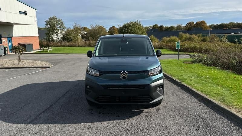 New Citroën Berlingo 100 HP (73 kW) 2025 Kiama blue MPV