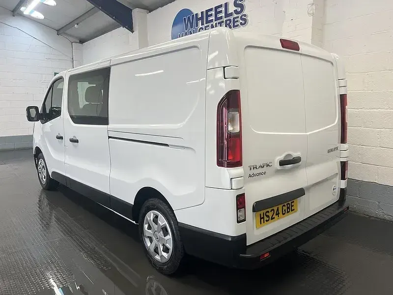Usado Renault Trafic 2024 Branco Monovolume