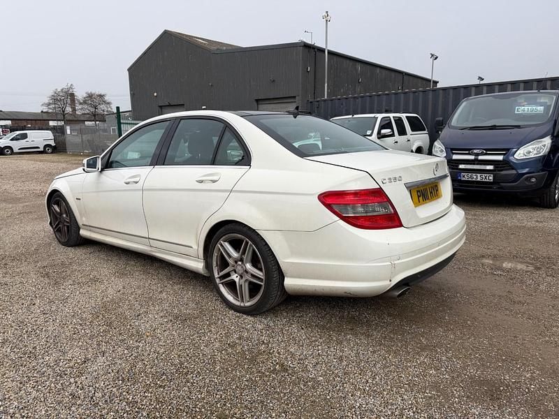 Used Mercedes C250 2011 White Sedan