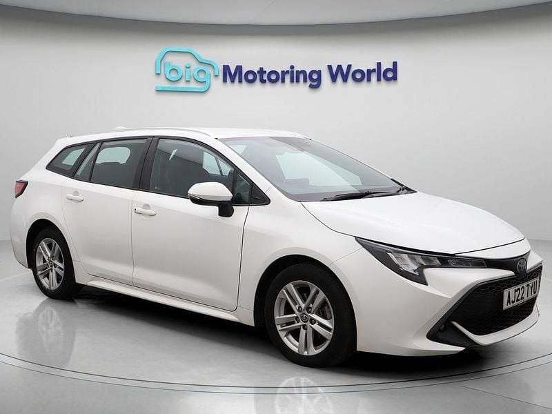 White Used 2022 Toyota Corolla Estate | £15,350 (Good price) - Image 1/4