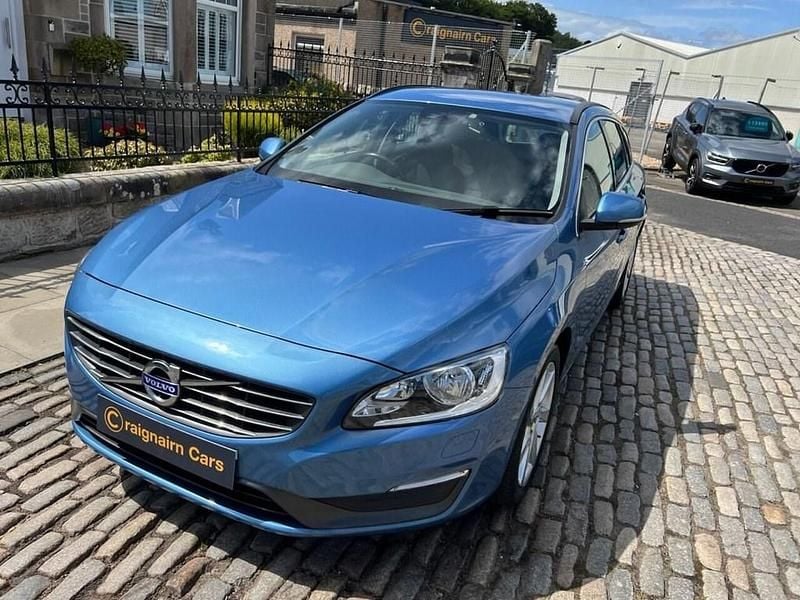 Used Volvo V60 SE 136 HP (100 kW) 2013 Blue Estate