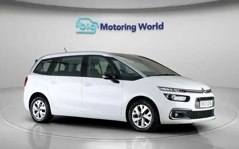 Used Citroën C4 SpaceTourer Live 131 HP (96 kW) 2021 White MPV
