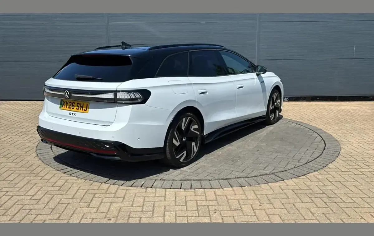 New VW ID.7 GTX 250 kW (340 HP) 2026 White Estate