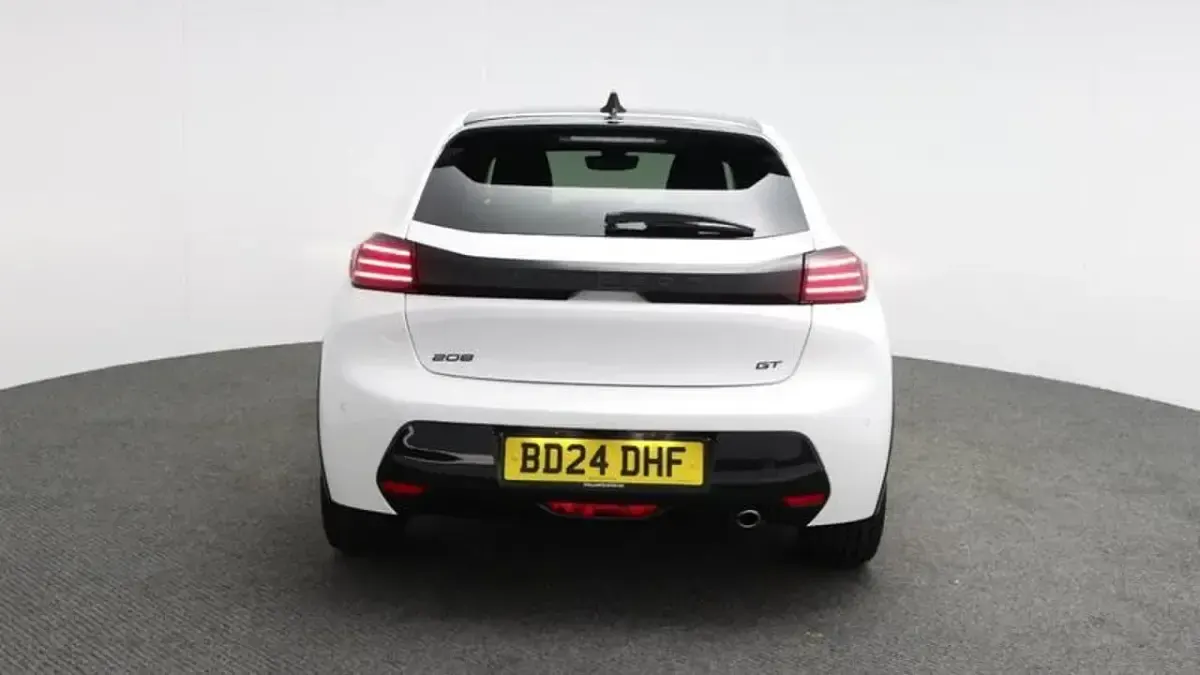 Used Peugeot 208 GTi 99 HP (72 kW) 2024 White Hatchback