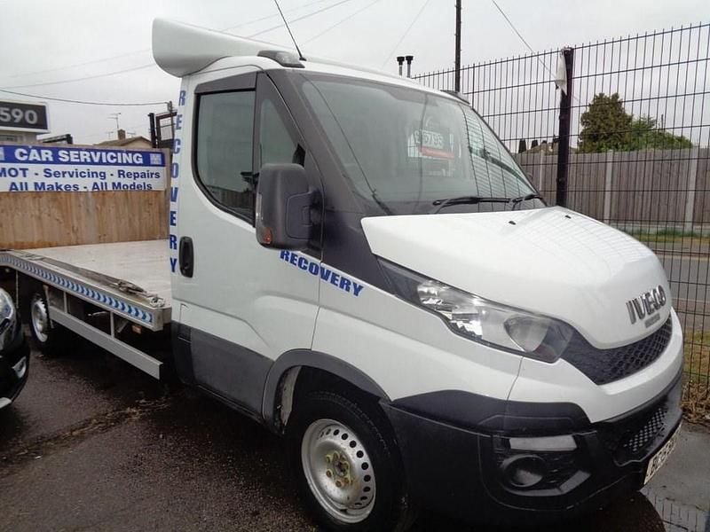White/blue Used 2015 Iveco Daily Cabriolet | £6,795 - Image 1/4