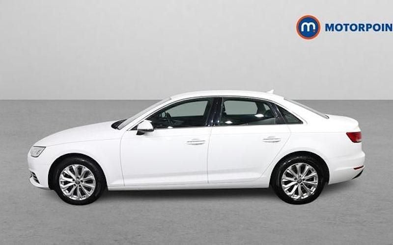 Used Audi A4 150 HP (110 kW) 2018 White Sedan