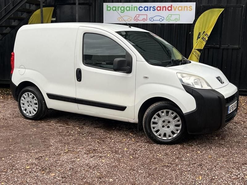 White Used 2016 Peugeot Bipper MPV | £4,250 (Good price) - Image 1/4