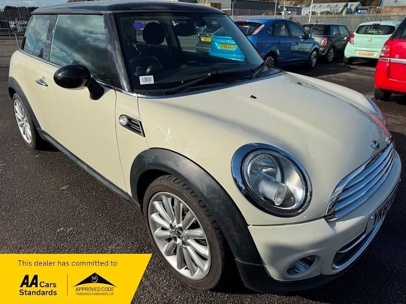 Begagnad Mini Cooper 2011 Vit Halvkombi