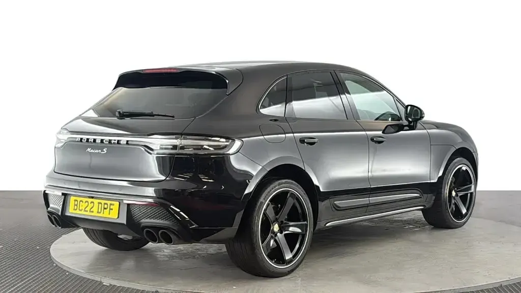 Used Porsche Macan S 380 HP (279 kW) 2022 Black SUV