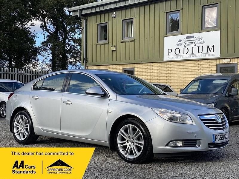 Used Vauxhall Insignia 160 HP (117 kW) 2010 Silver Hatchback
