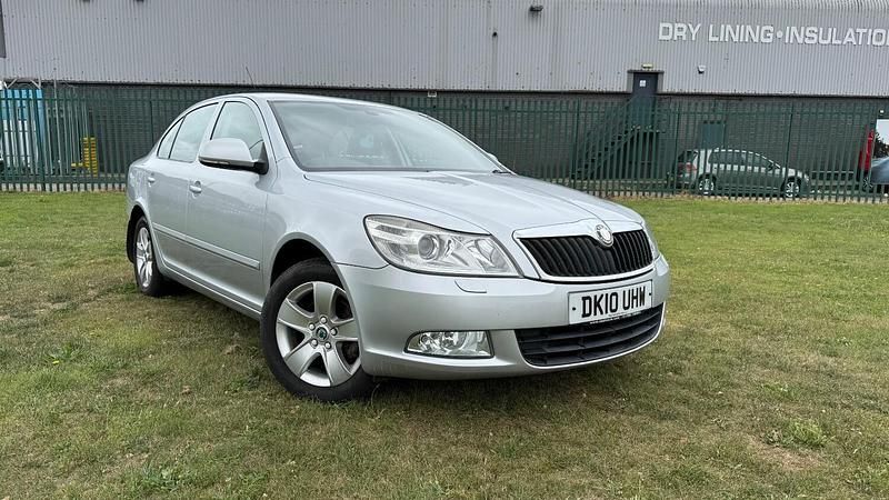 Silver Used 2010 Skoda Octavia Elegance Hatchback | £3,795 (Fair price) - Image 1/4