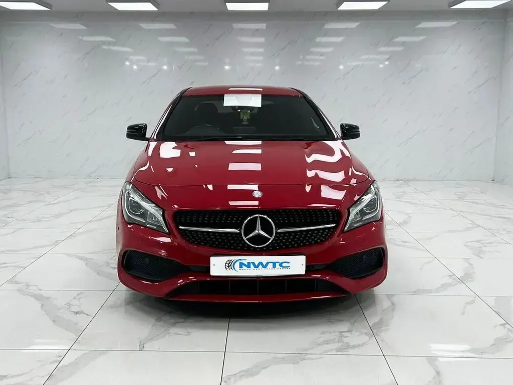 Begagnad Mercedes CLA180 AMG line 122 HK (89 kW) 2017 Röd Sedan