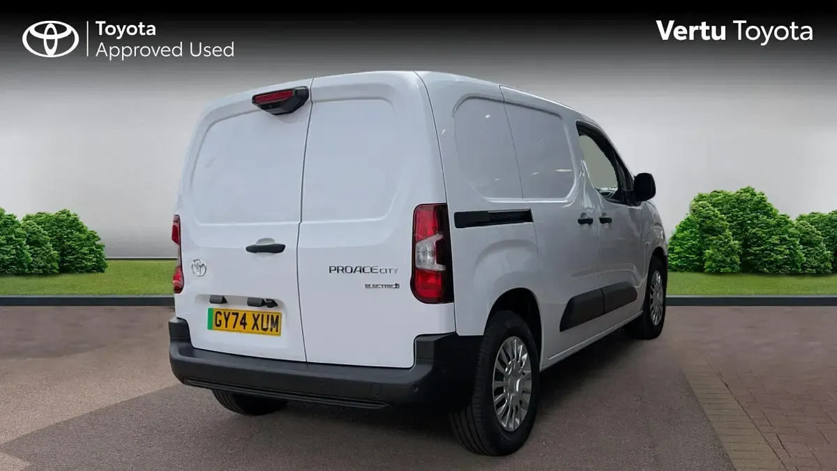 Used Toyota Proace City City 100 kW (136 HP) 2024 MPV