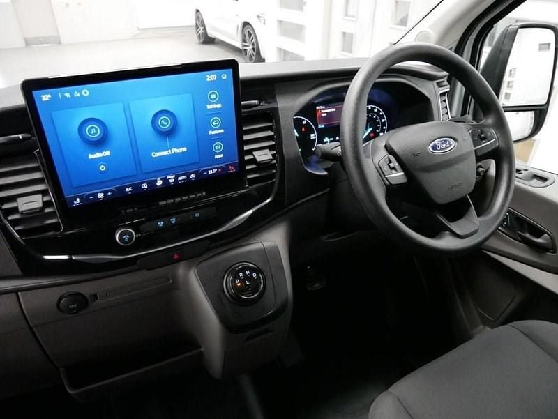 Used Ford E-Transit Premium 135 kW (184 HP) 2024 White Van