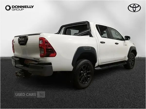 Używany Toyota HiLux 204 KM (150 kW) 2025 Biały Pickup