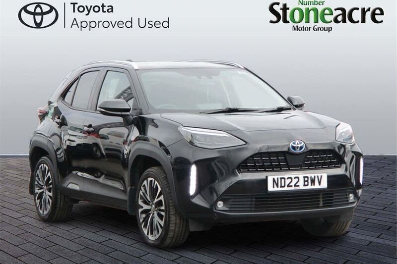 Black Used 2022 Toyota Yaris Cross SUV | £19,000 (Fair price) - Image 1/2