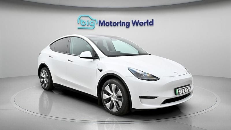 Used Tesla Model Y Long Range AWD 378 kW (514 HP) 2022 White SUV