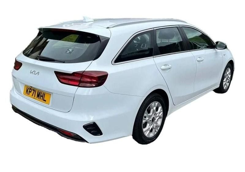 Used Kia Ceed Sportswagon 118 HP (86 kW) 2021 White Estate