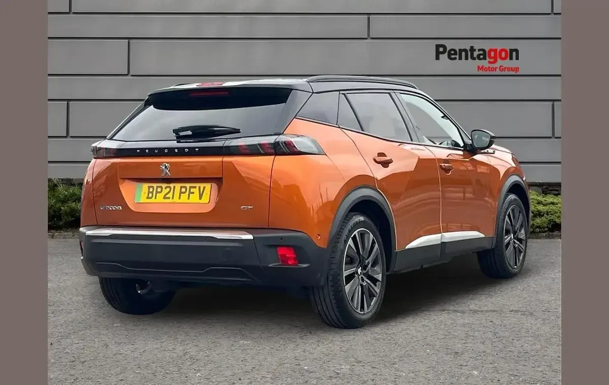 Used Peugeot e-2008 Premium 100 kW (136 HP) 2021 Orange SUV