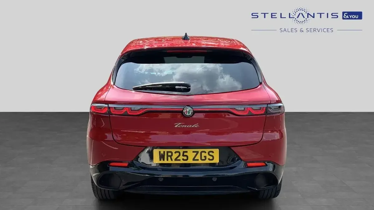 Used Alfa Romeo Tonale Veloce 158 HP (116 kW) 2025 Red SUV