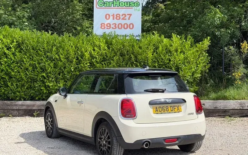 Used Mini Cooper Hatch 136 HP (100 kW) 2018 White Hatchback