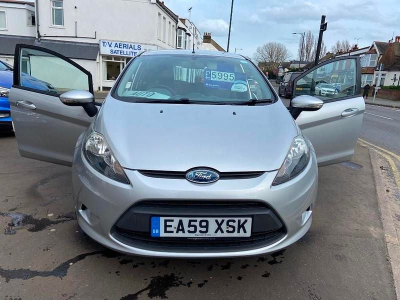 Used Ford Fiesta 96 HP (70 kW) 2009 Moondust Hatchback