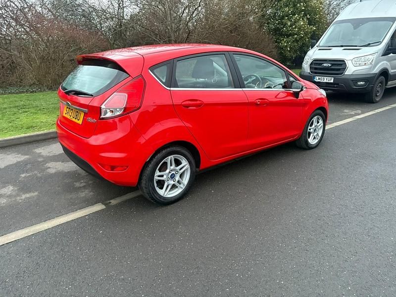 Used Ford Fiesta Zetec 2013 Red Hatchback