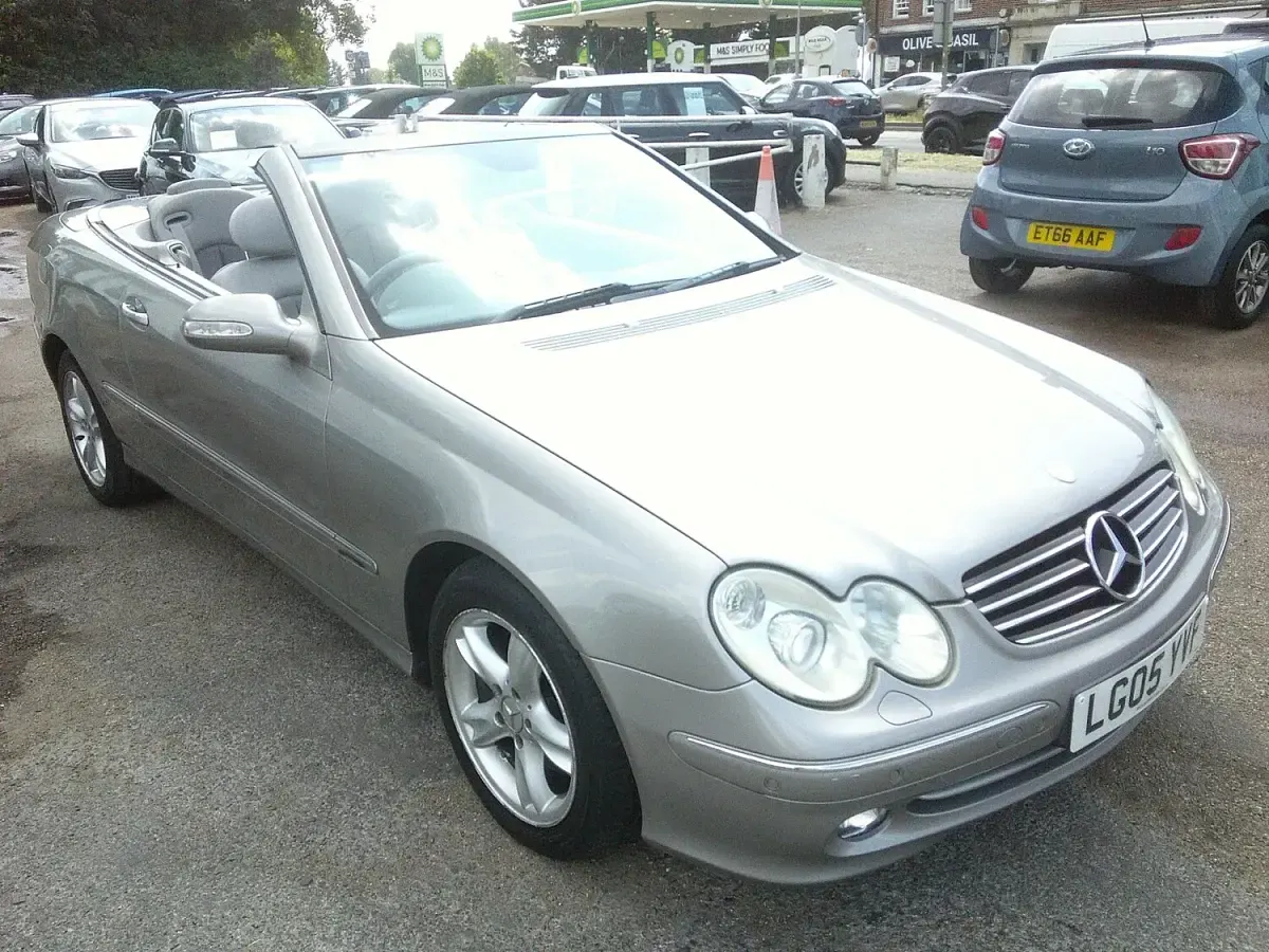 Used Mercedes CLK200 Avantgarde 2005 Silver Cabriolet