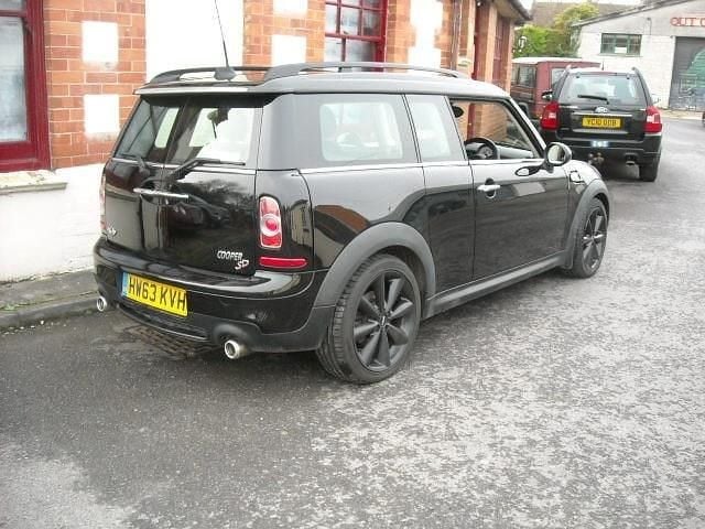 Image 3/4
