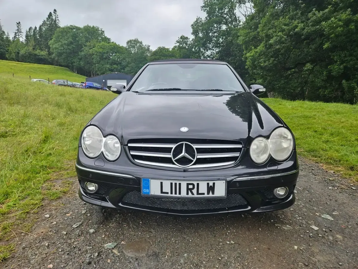 Begagnad Mercedes CLK280 2009 Svart Cab