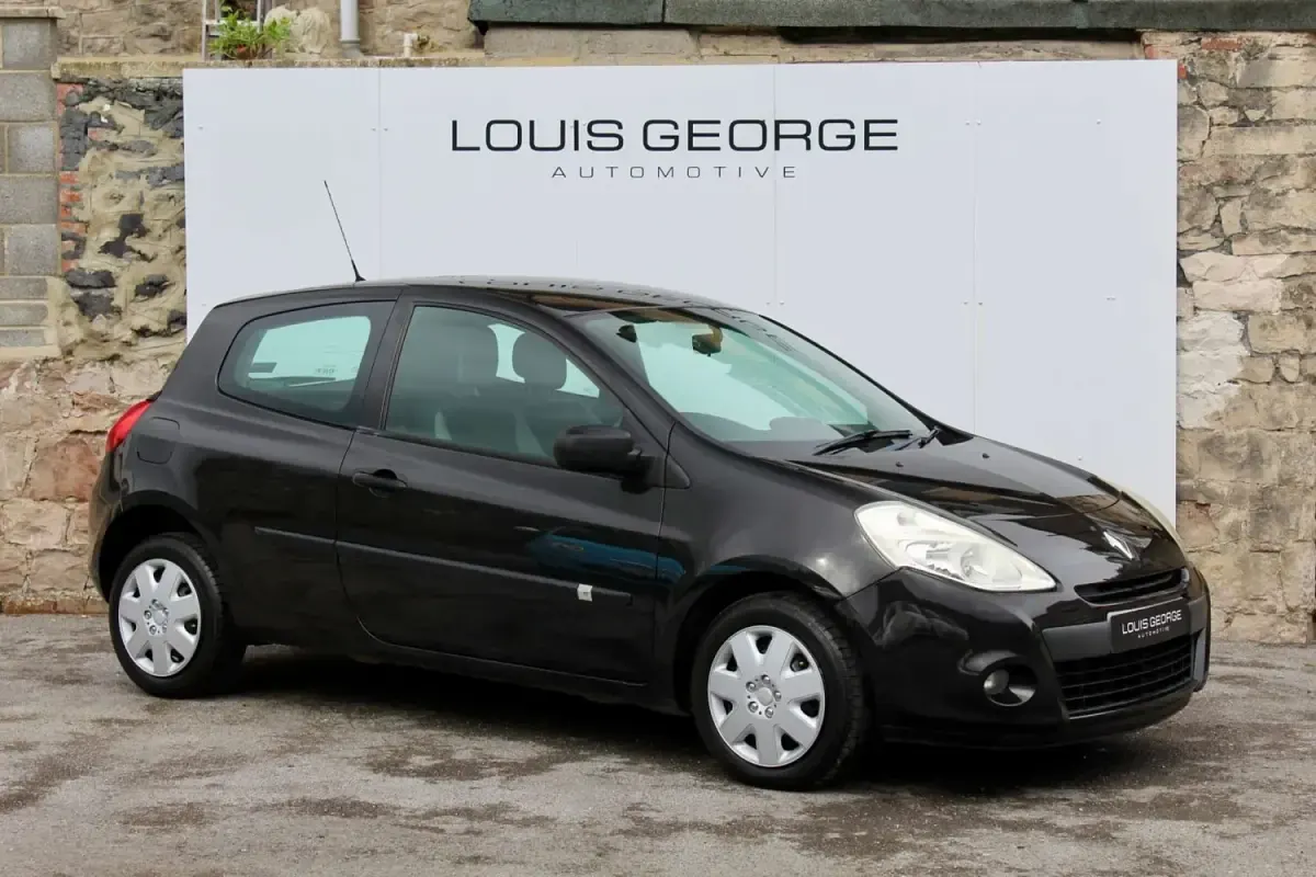 Używany Renault Clio II Extreme 2009 Czarny Hatchback