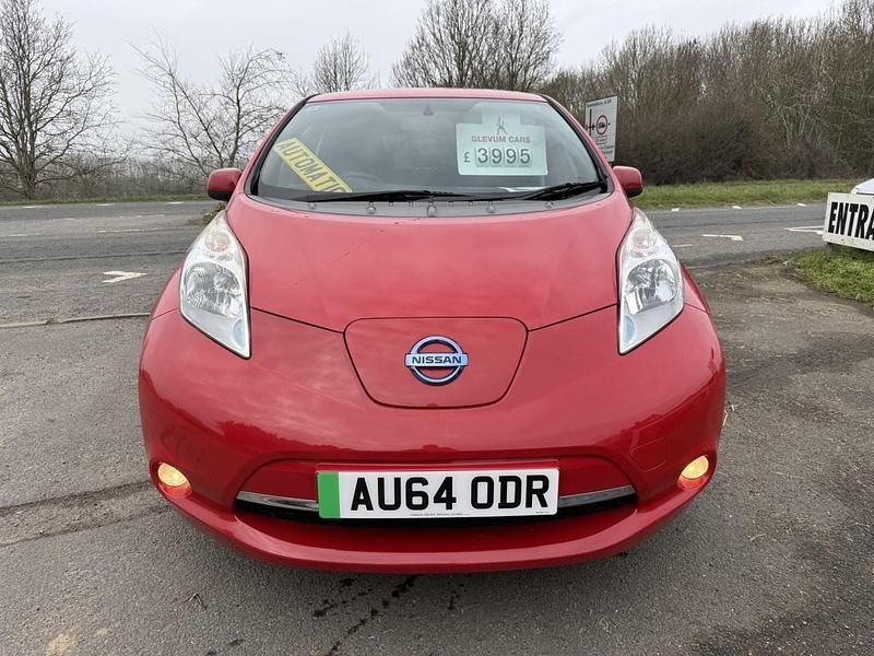 Used Nissan Leaf Visia+ 80 kW (109 HP) 2014 Red Hatchback