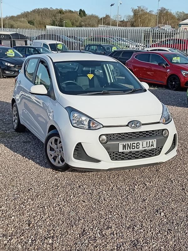 Used Hyundai i10 SE 2018 White Hatchback