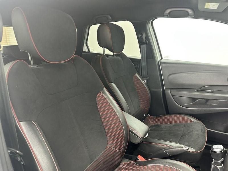 Used Renault Captur Version S 130 HP (95 kW) 2019 White SUV