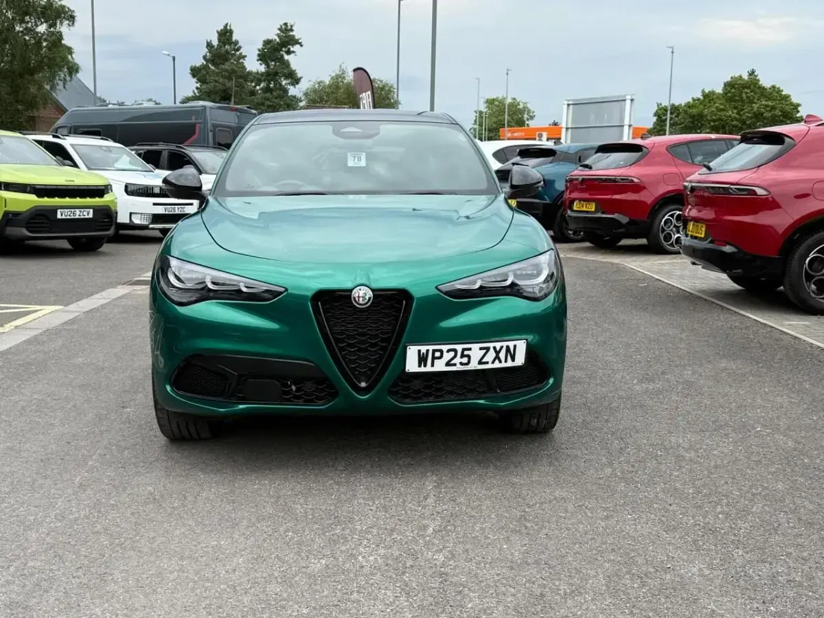 Used Alfa Romeo Stelvio 276 HP (202 kW) 2025 Green SUV