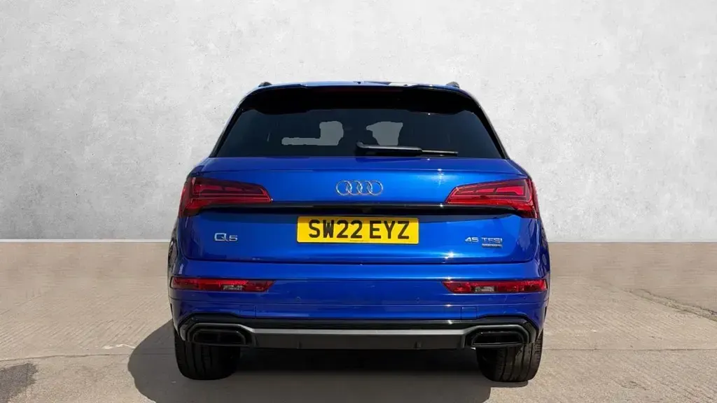 Used Audi Q5 Comfort 265 HP (194 kW) 2022 Blue SUV