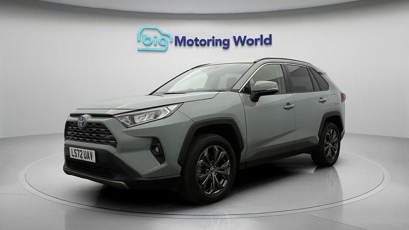 Used Toyota RAV4 Design 2022 Green SUV