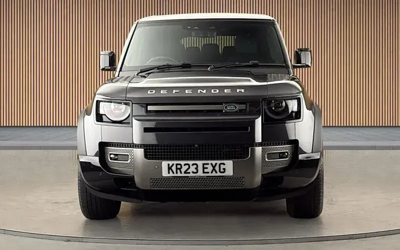 Used Land Rover Defender HSE Dynamic 249 HP (183 kW) 2025 SUV