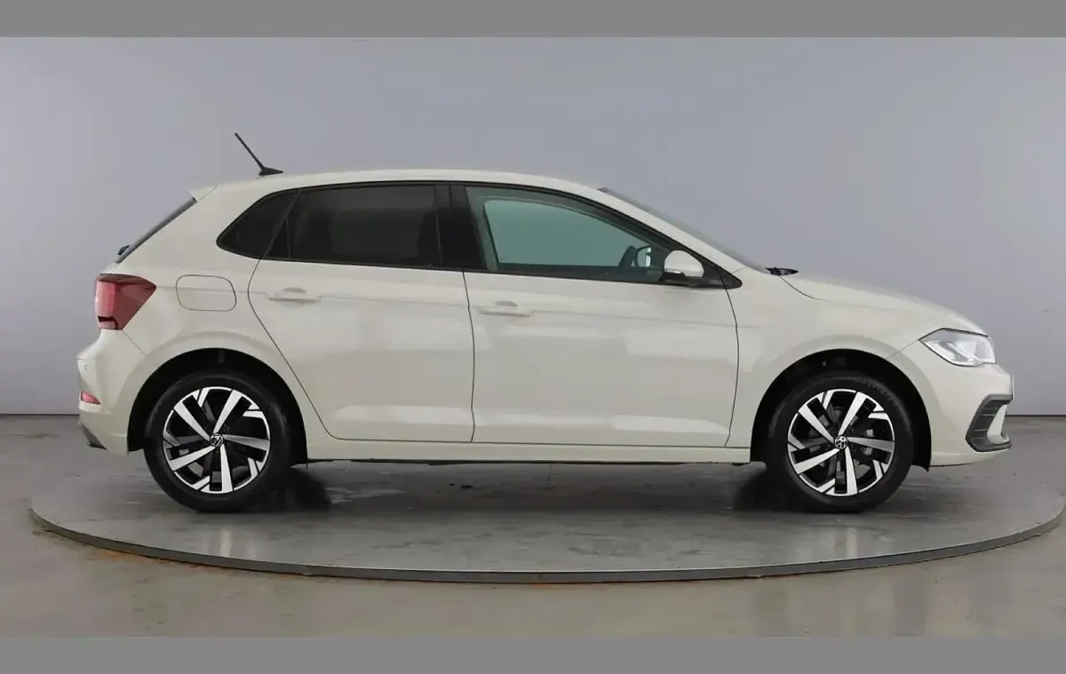 Usado VW Polo Match 95 HP (69 kW) 2025 Cinzento Citadino