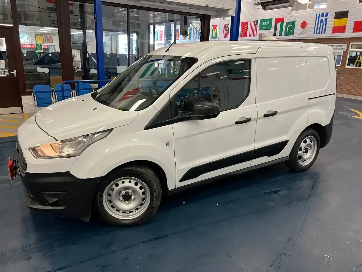 Used Ford Transit 100 HP (73 kW) 2019 White Van