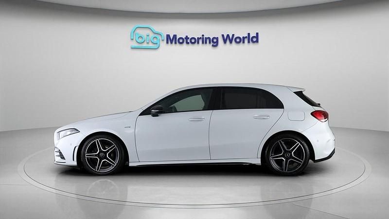 Used Mercedes A180 AMG line 136 HP (100 kW) 2022 White Hatchback