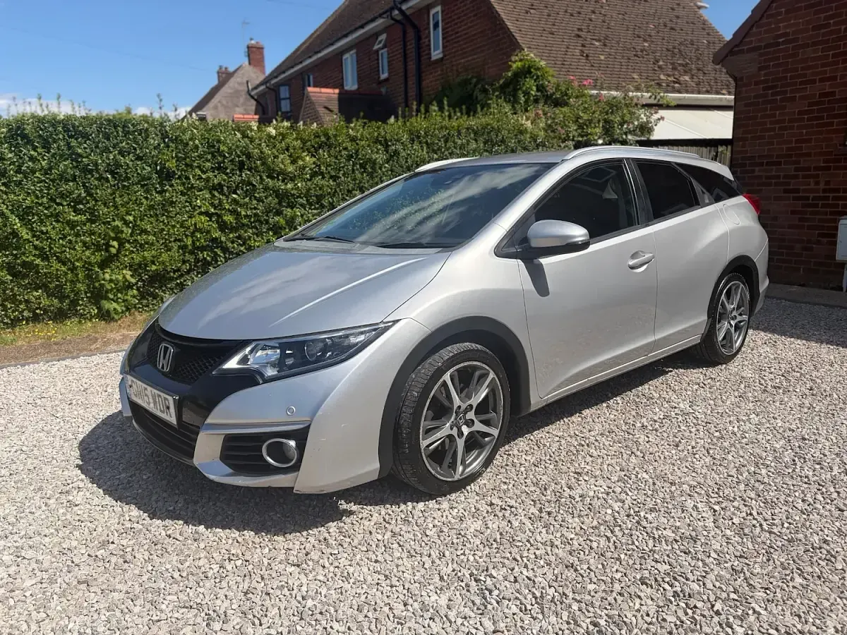 Used Honda Civic SR 120 HP (88 kW) 2015 Silver Estate