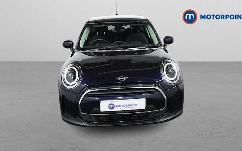 Begagnad Mini Cooper Classic 136 HK (100 kW) 2022 Blå Halvkombi