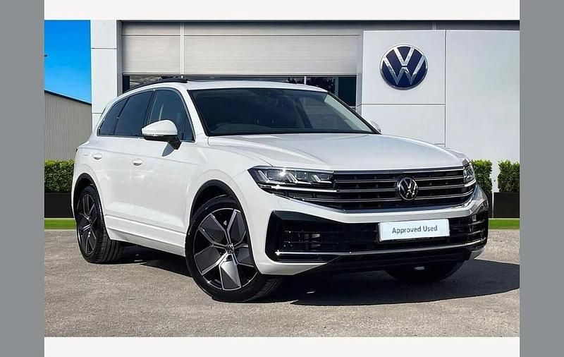 White New 2025 VW Touareg Elegance SUV | £58,989 - Image 1/4