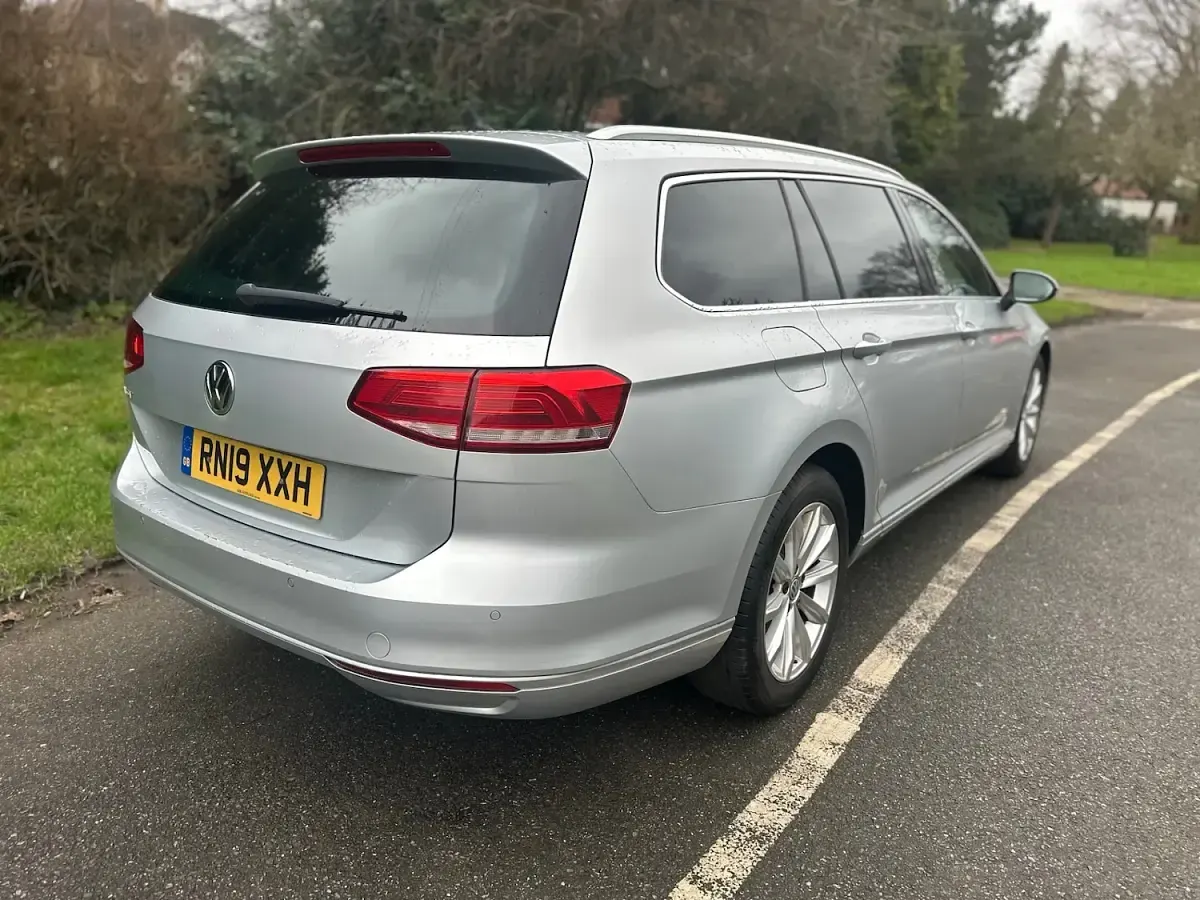 Used VW Passat Business 150 HP (110 kW) 2019 Silver Estate