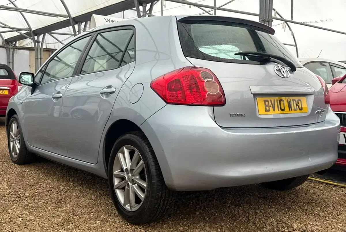 Usado Toyota Auris 2010 Azul Citadino