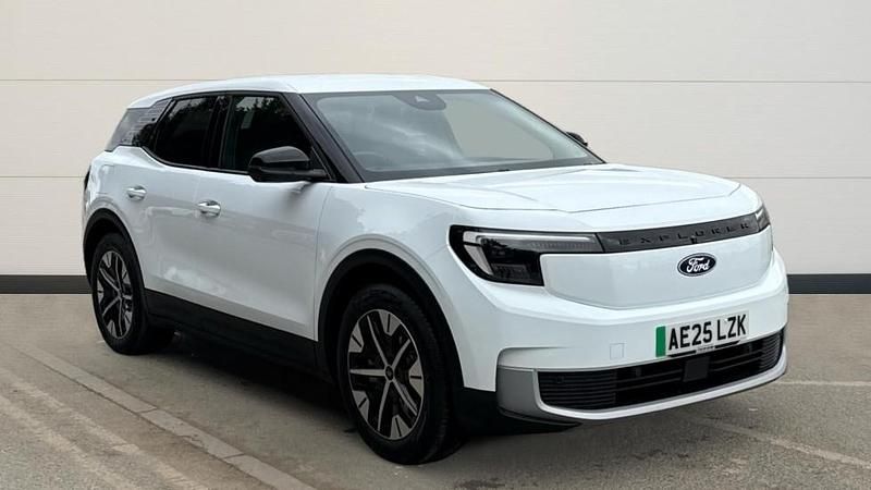 Frozen white (premium colour) Used 2025 Ford Explorer Select SUV | £33,999 (Expensive) - Image 1/4